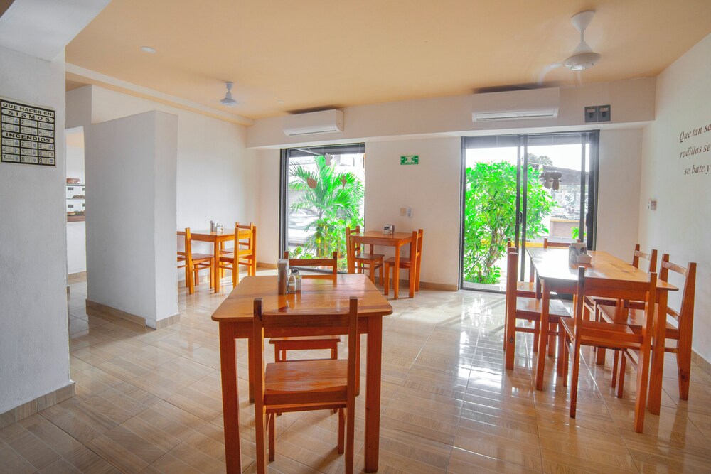 Hotel del profe - Image 1