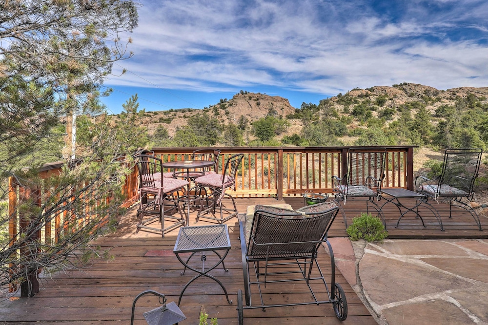 Walk to Watson Lake: Private Prescott Home!