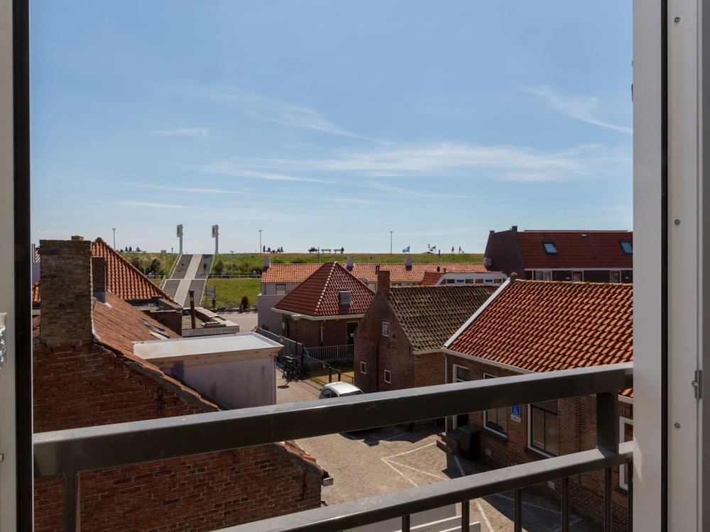 Luxury 6-person Apartment Near Zoutelande Beach