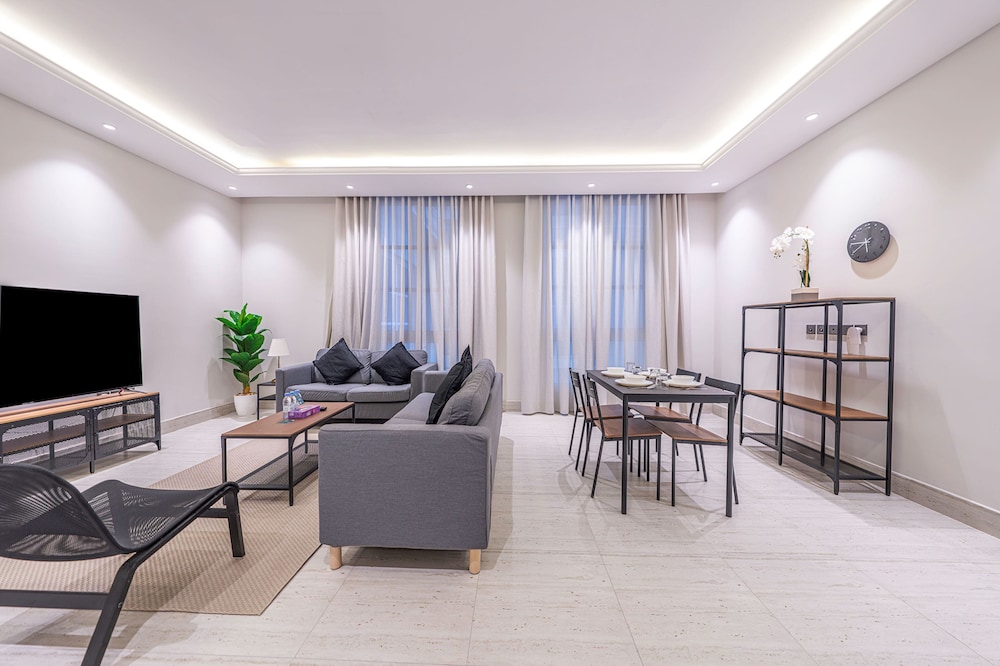 Mabaat - Al Malqa 3BR Apt - 533