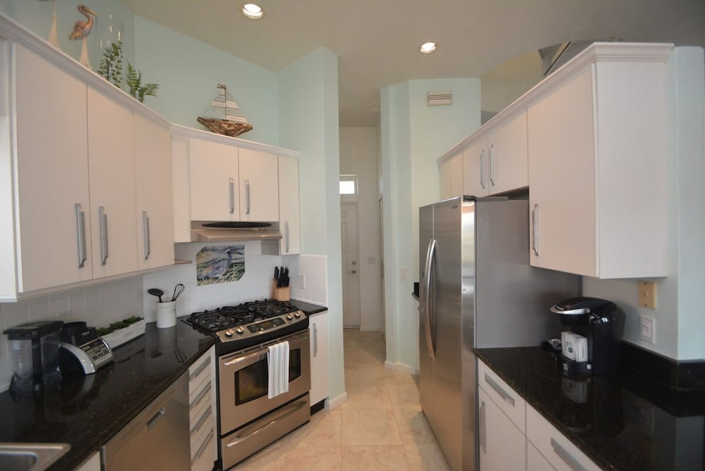 Just Beachy A Luxury Retreat Sleeps 12 3 Levels With Elevator- Perfect for 1-3 Families