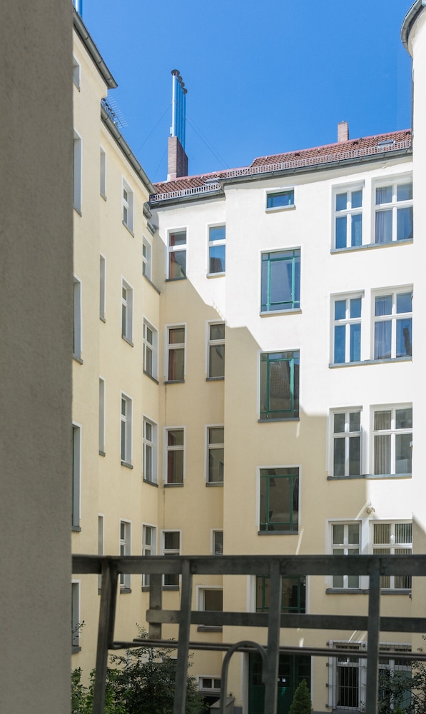 Old Town Apartments Schönhauser Allee Berlin