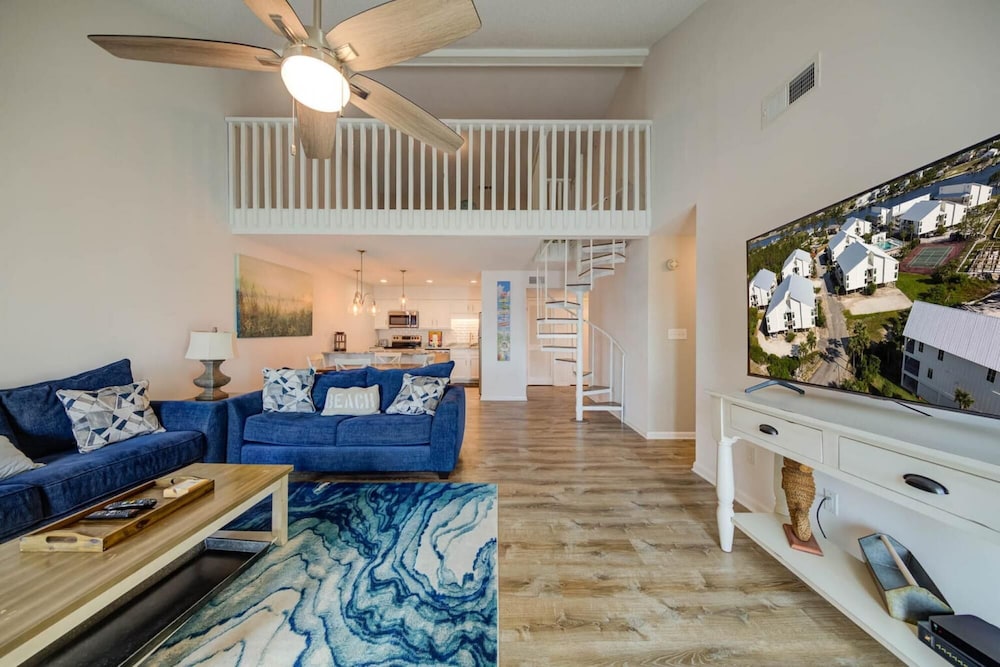 Bay Condo on Cotton Bayou in Orange Beach Boater Dream Location With Pool view 3