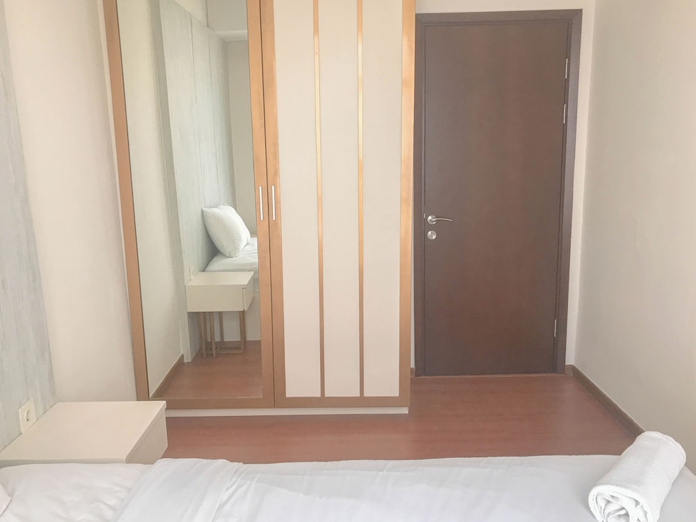 Pleasant And Calm 2Br At Grand Sungkono Lagoon Apartment