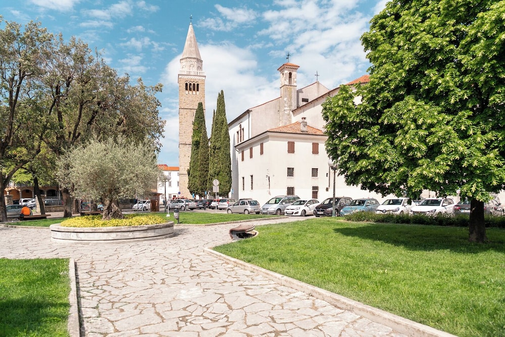 Apartment del Bello