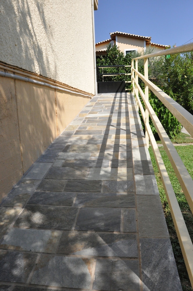 Villa Annilena en Dorida — other