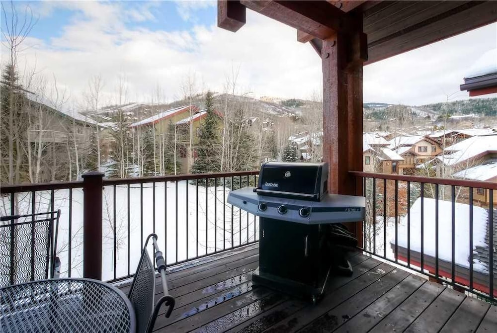 5306 Emerald Lodge, Trappeur's Crossing Apartment 4