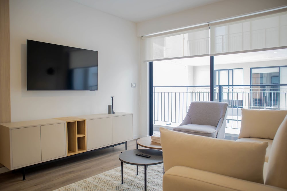 w Fantastic 1BR w Modern Balcony in San Isidro
