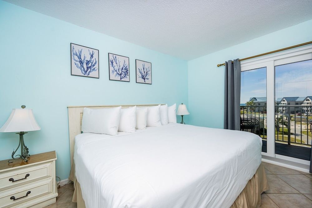 Royal Gulf Beach & Racquet Club 5210 2 Bedroom Condo