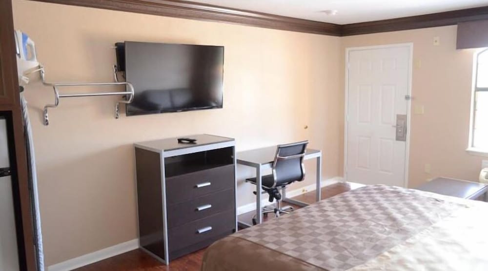 Regency Inn - Property Image 10