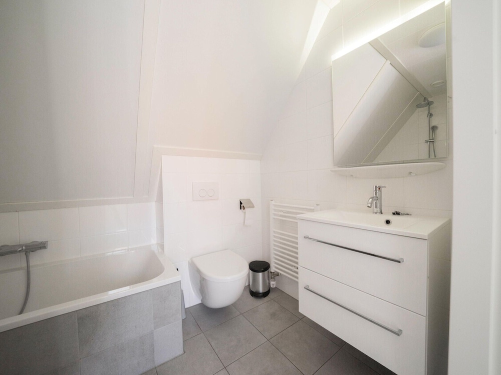 Holiday Home With Sauna, Near the Markermeer