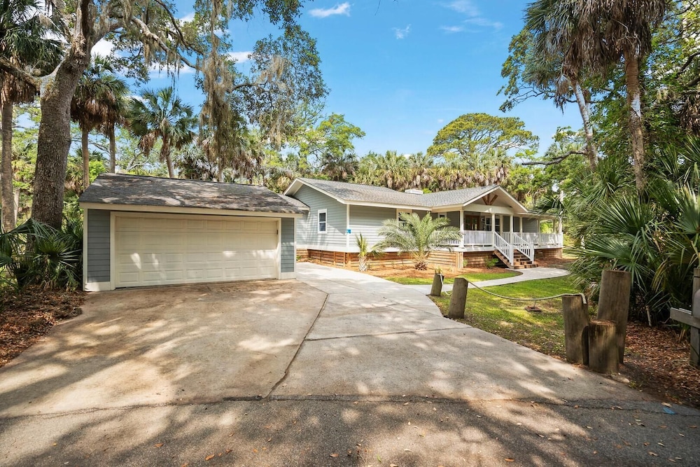 Inviting 3-bed, 3-bath Home Offers Perfect Blend of Comfort and Coastal Charm