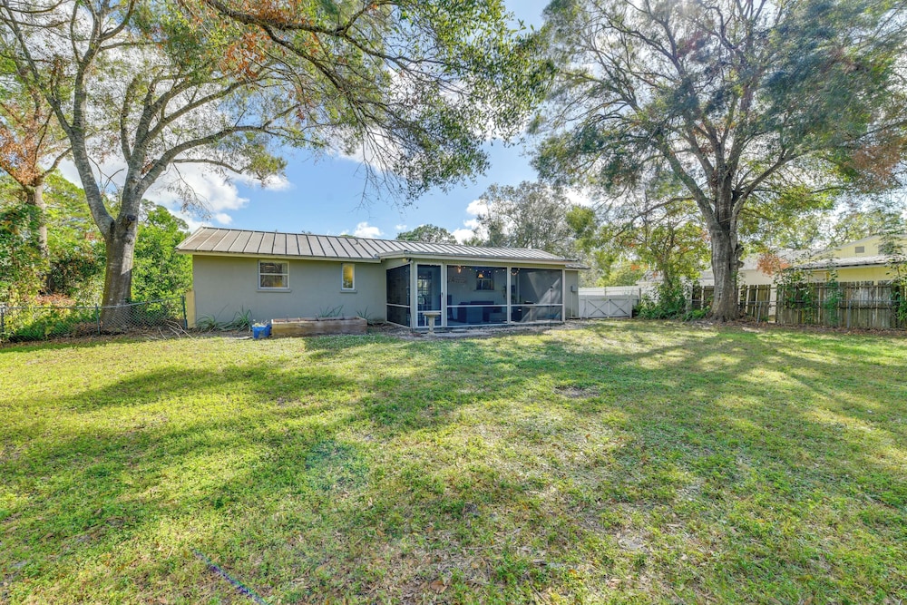 Near Beaches + Downtown: Sarasota Home w/ Lanai