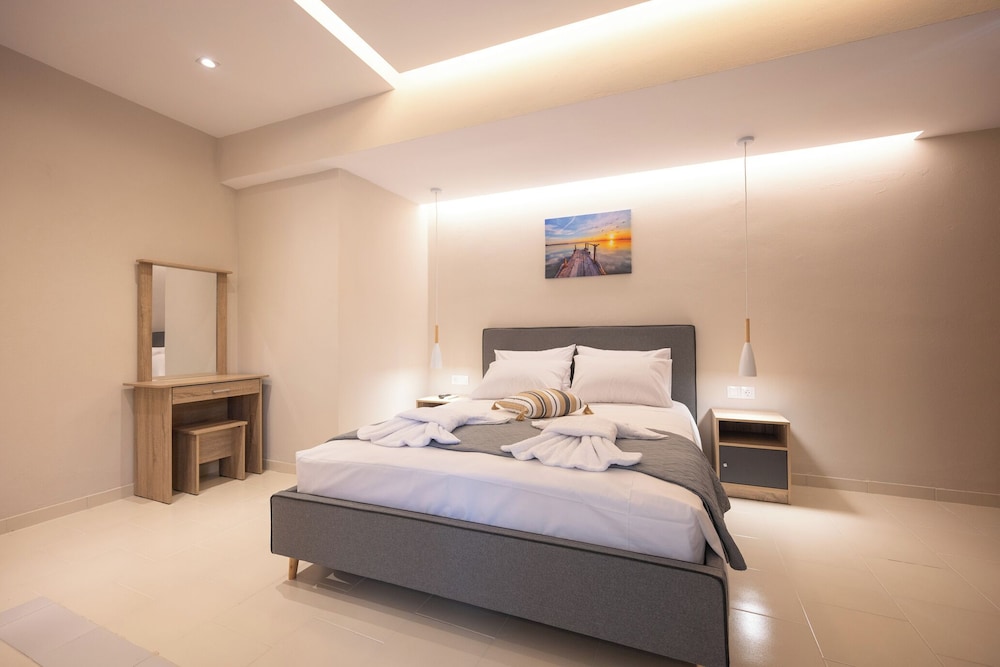 Blue Wave Suites - Ixia