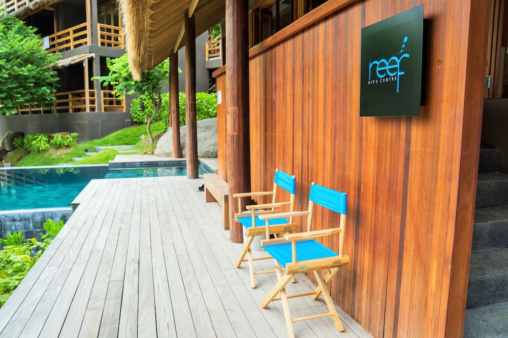 Beach Club by Haad Tien