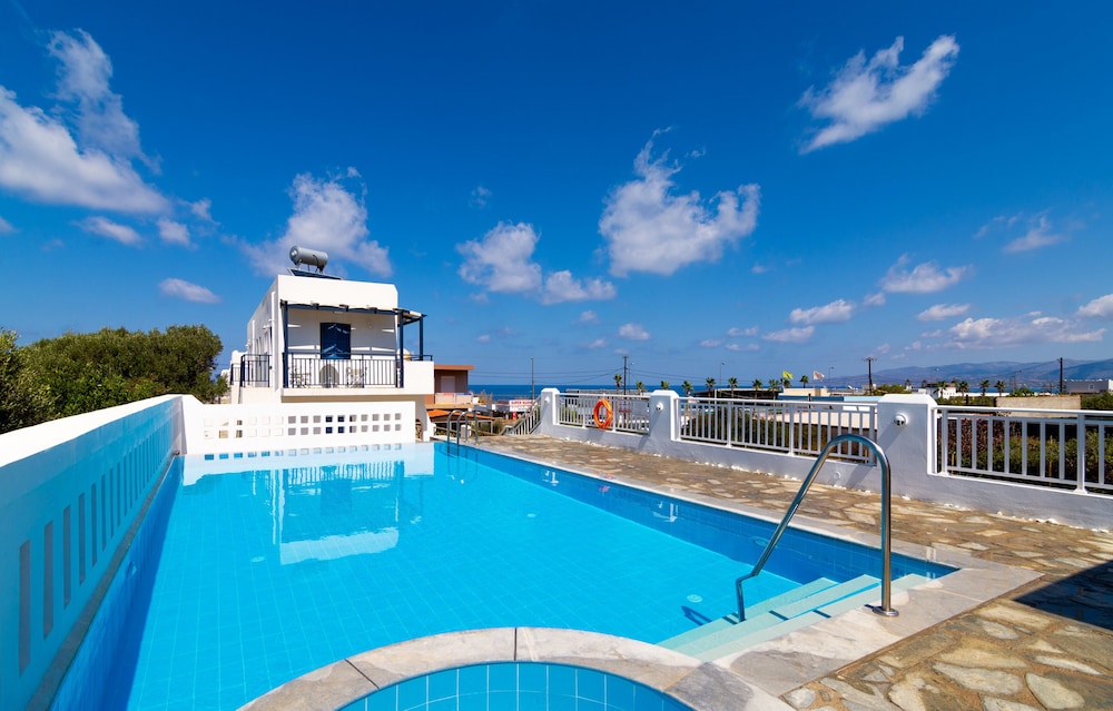 Okirroi Villas