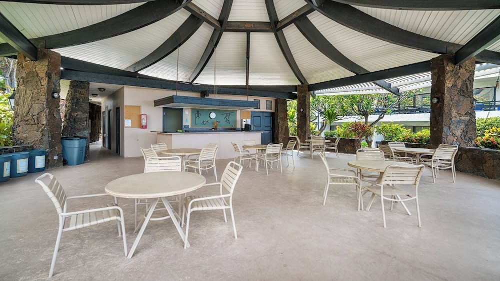 Ocean Views - No Stairs! - In Unit Washer/dryer - BBQ - Vrkcv
