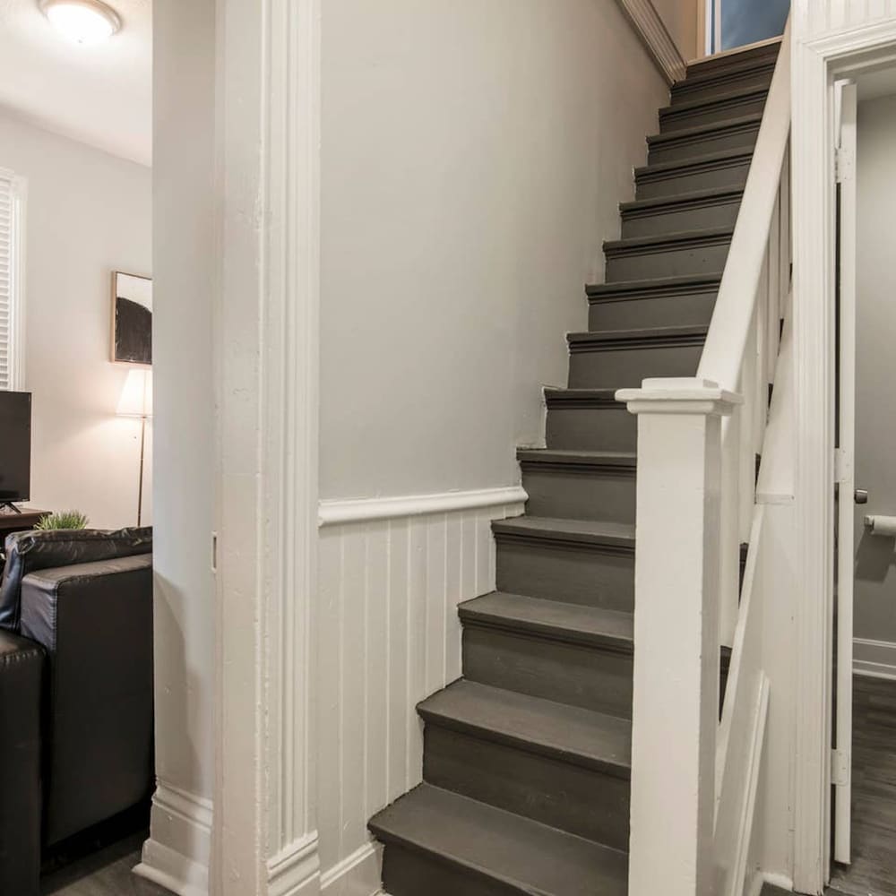 Louisville Dream House 4BR 2BA by Cozysuites - Image 5