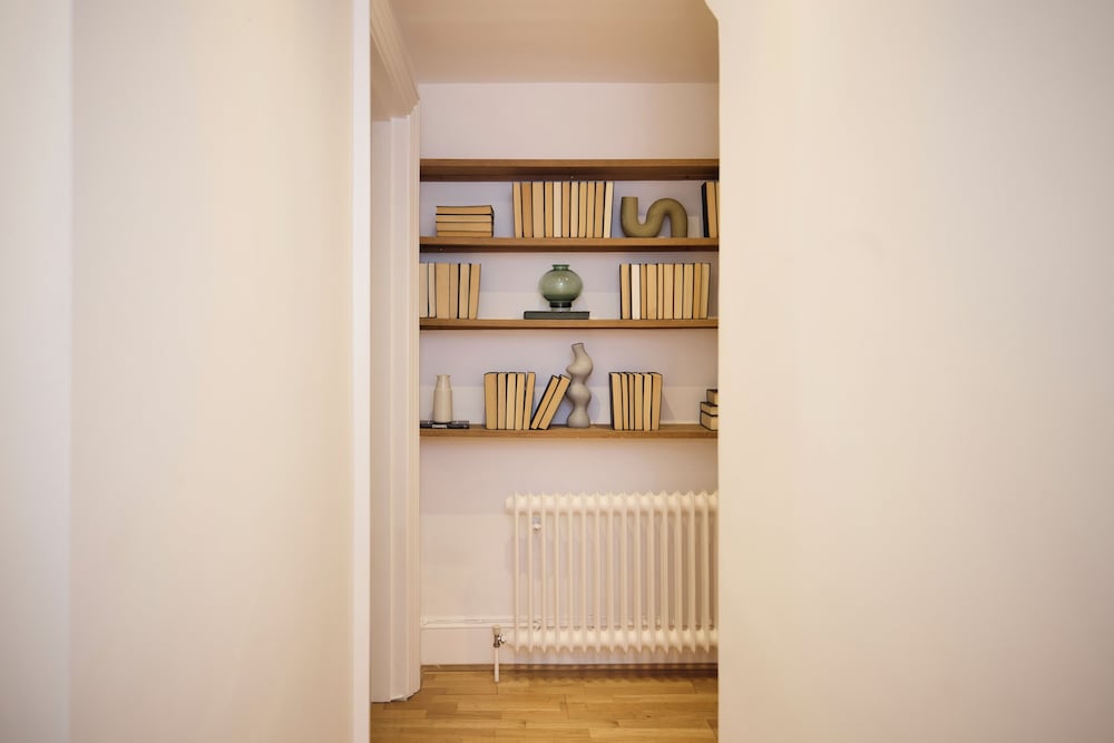 Hampstead Parkside Apartment