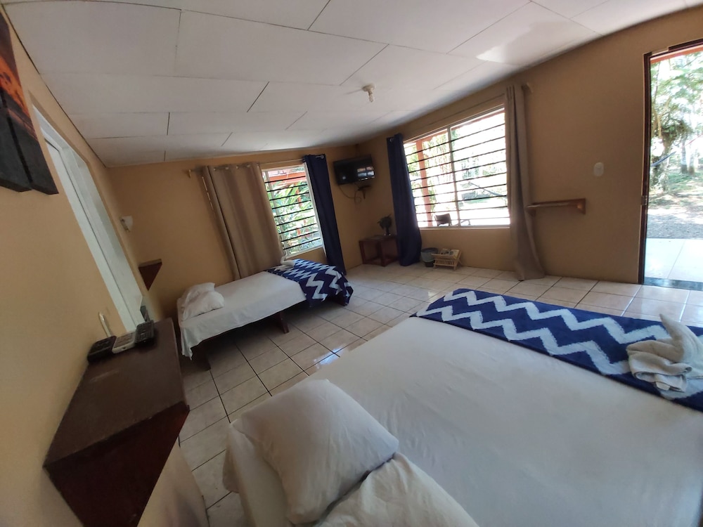 Costa Azul Lodge