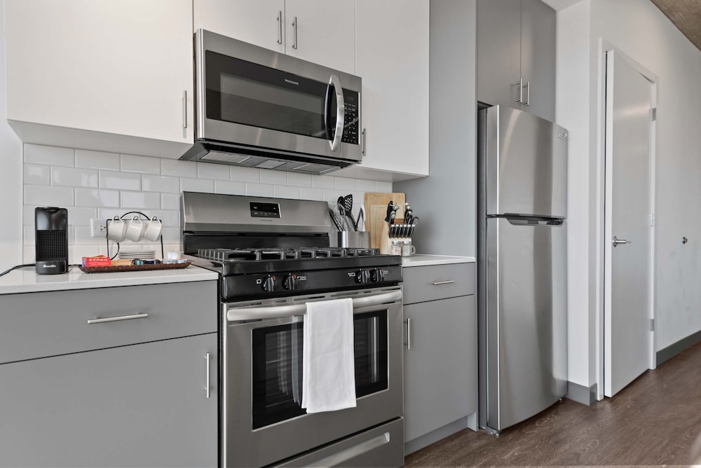 Cloud9 6 apt for 30ppl Fulton Market The Nouveau