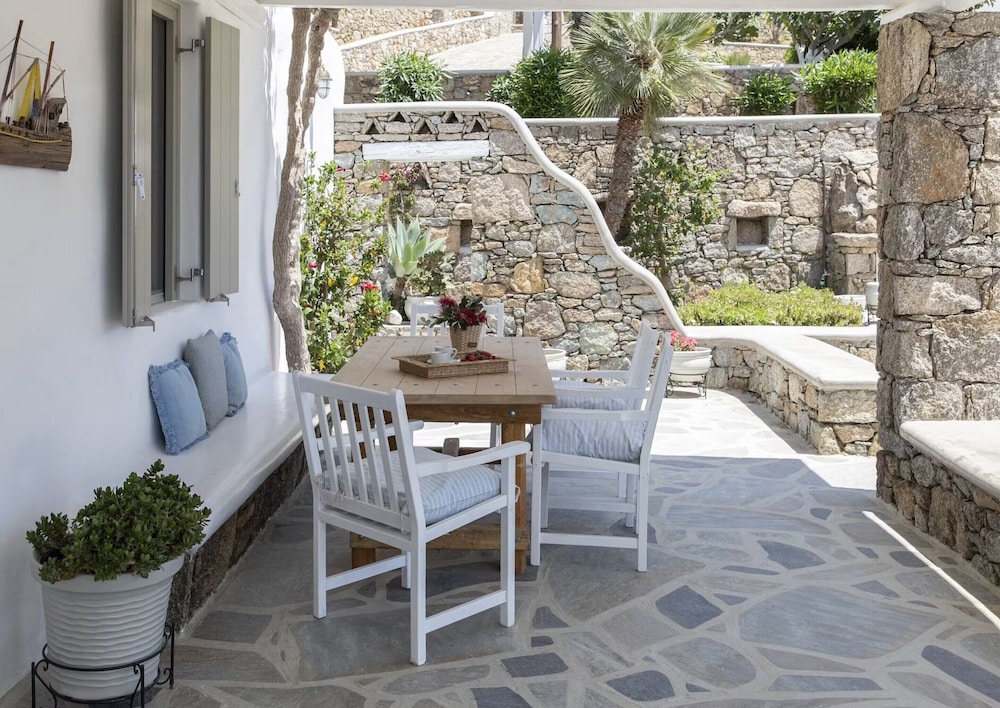 Serene Villa With Terrace and Views