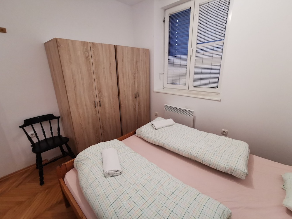 Apartment for four with free parking view 2