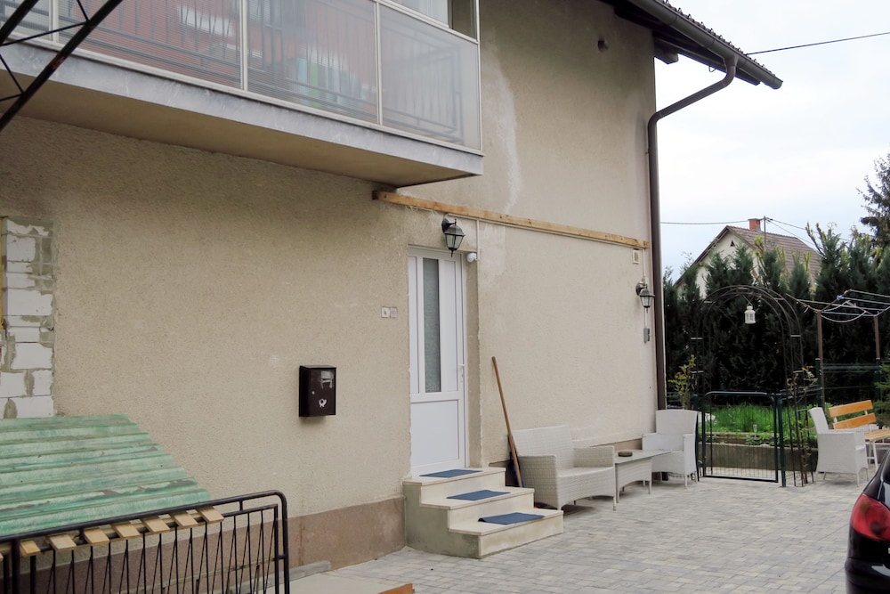 Photo 47