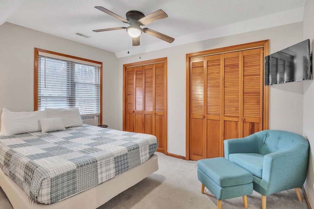 Deerfield Hideaway At Old Rocky 5 Bedroom Home