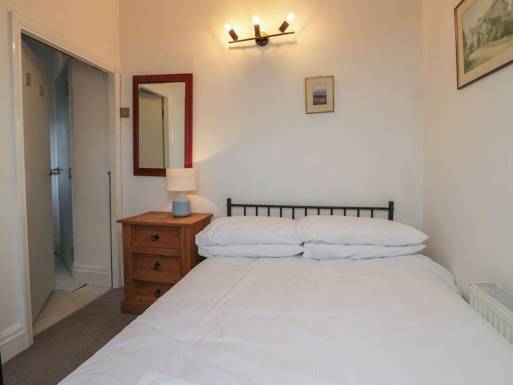 Flat 1