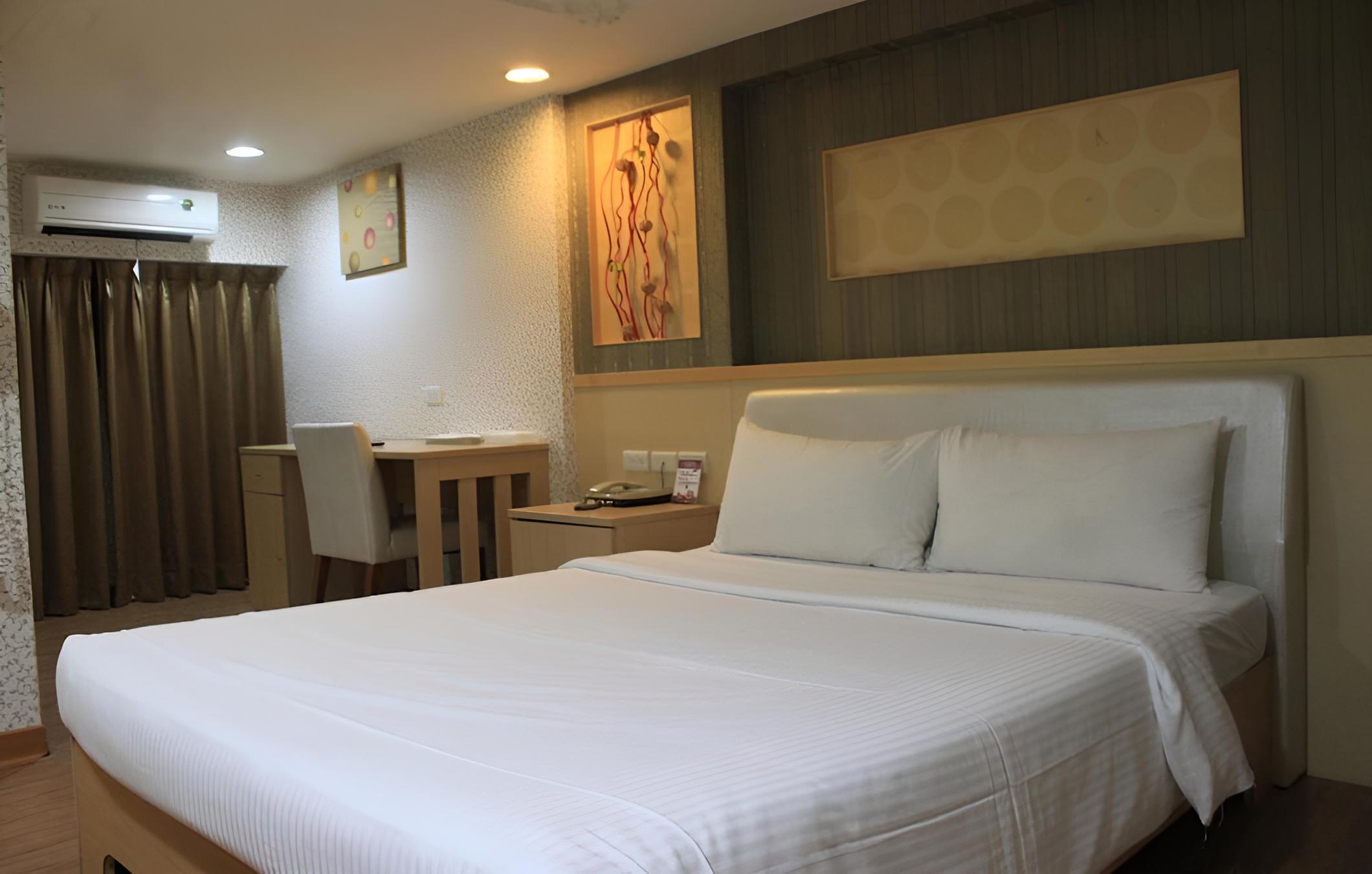 Sky 1 Hotel