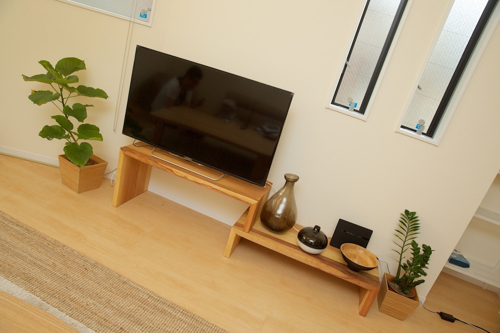 Nishi-Sugamo Guest House. 2min to Nishi-Sugamo Sta. 13min to Ikebukuro Sta.