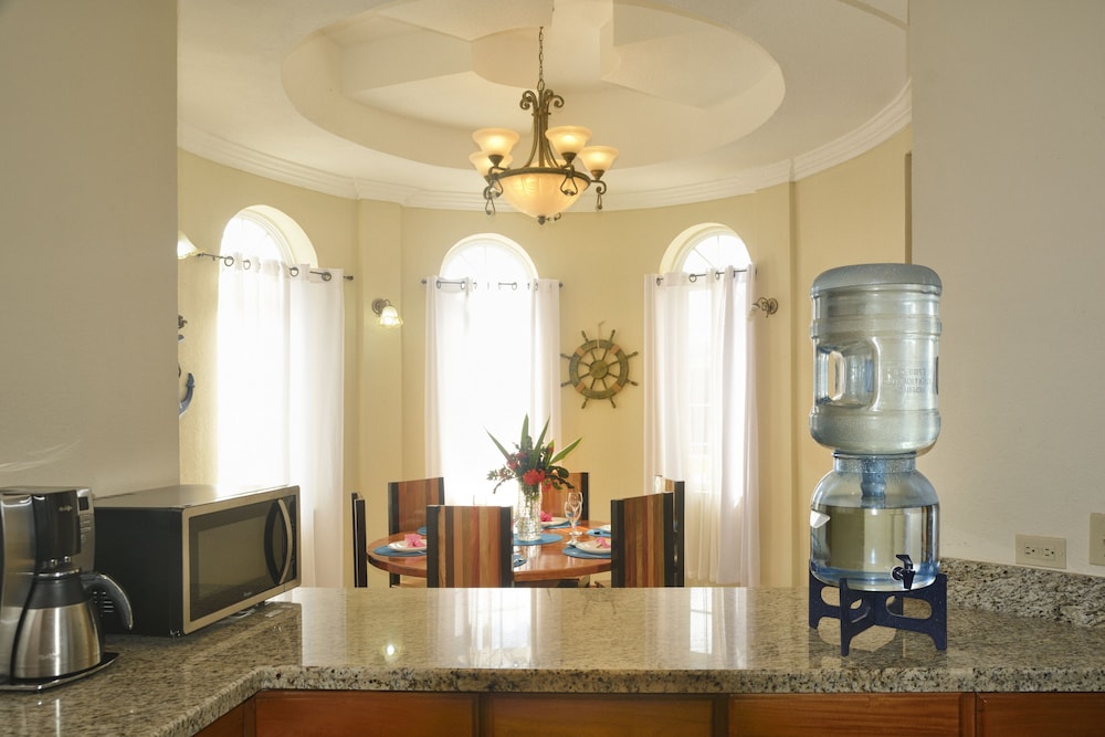 Blue Parrot Beach House