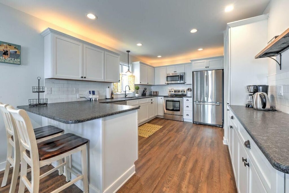 Bayard Avenue 2202a