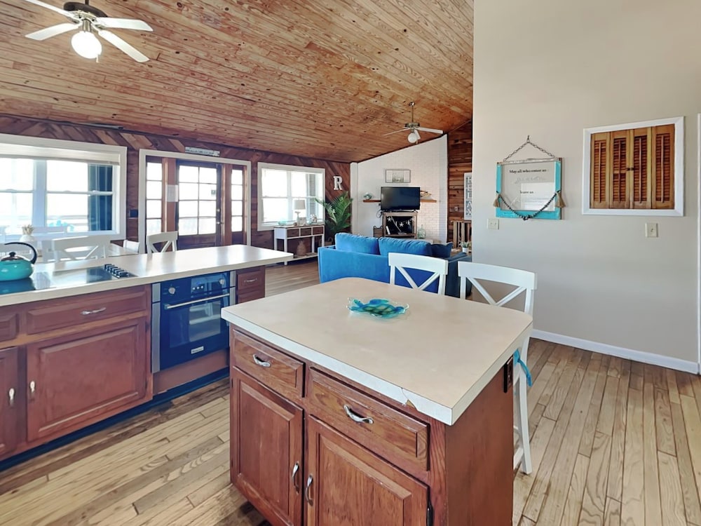 Dreamview by Distinctive Beach Rentals