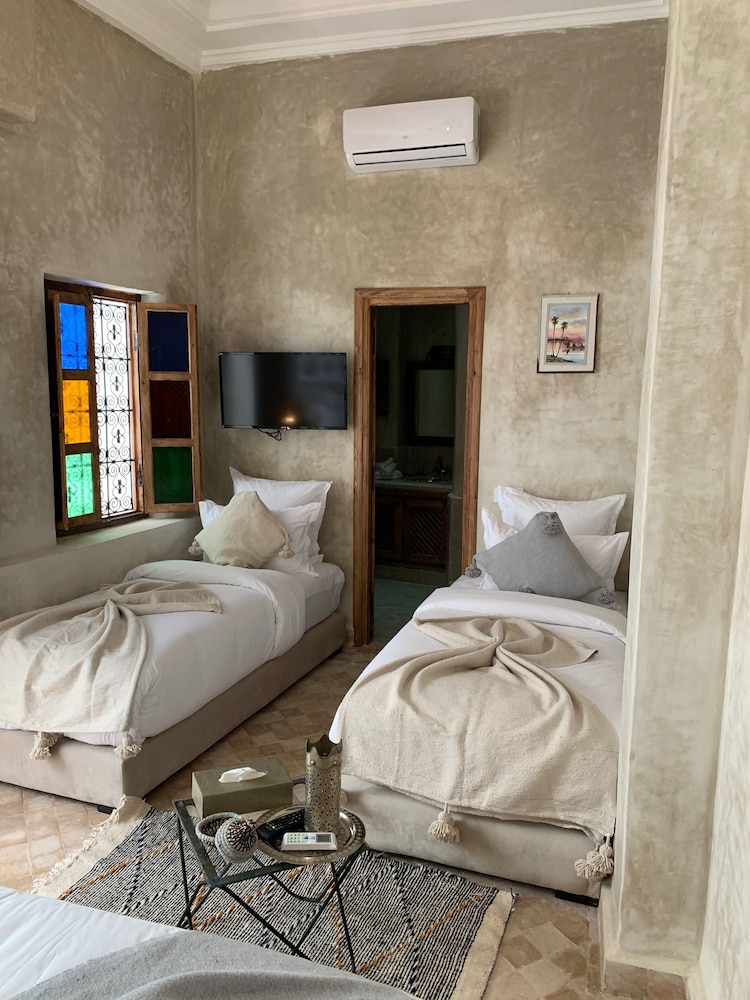 Riad Abaka by Ghali