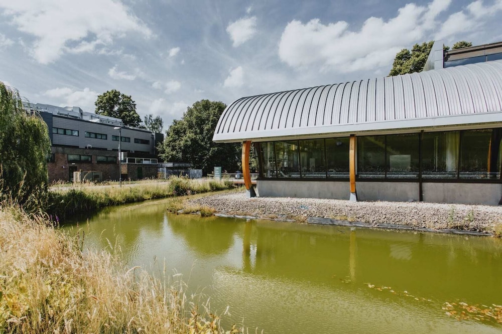 Bonington Student Village