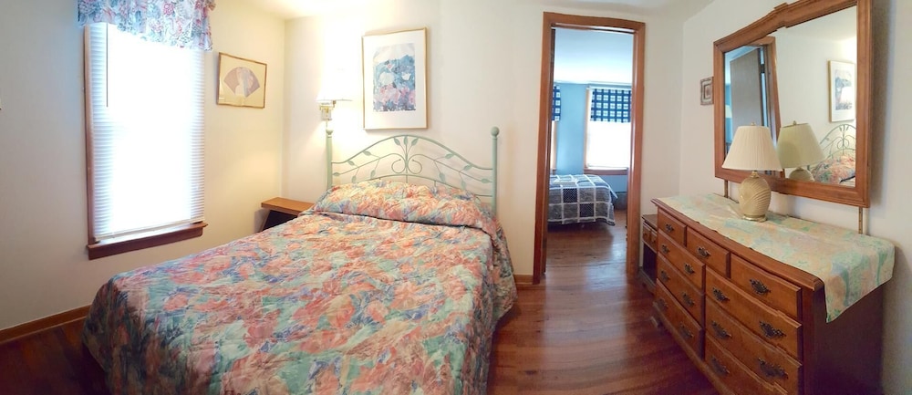 Hickman Street 105