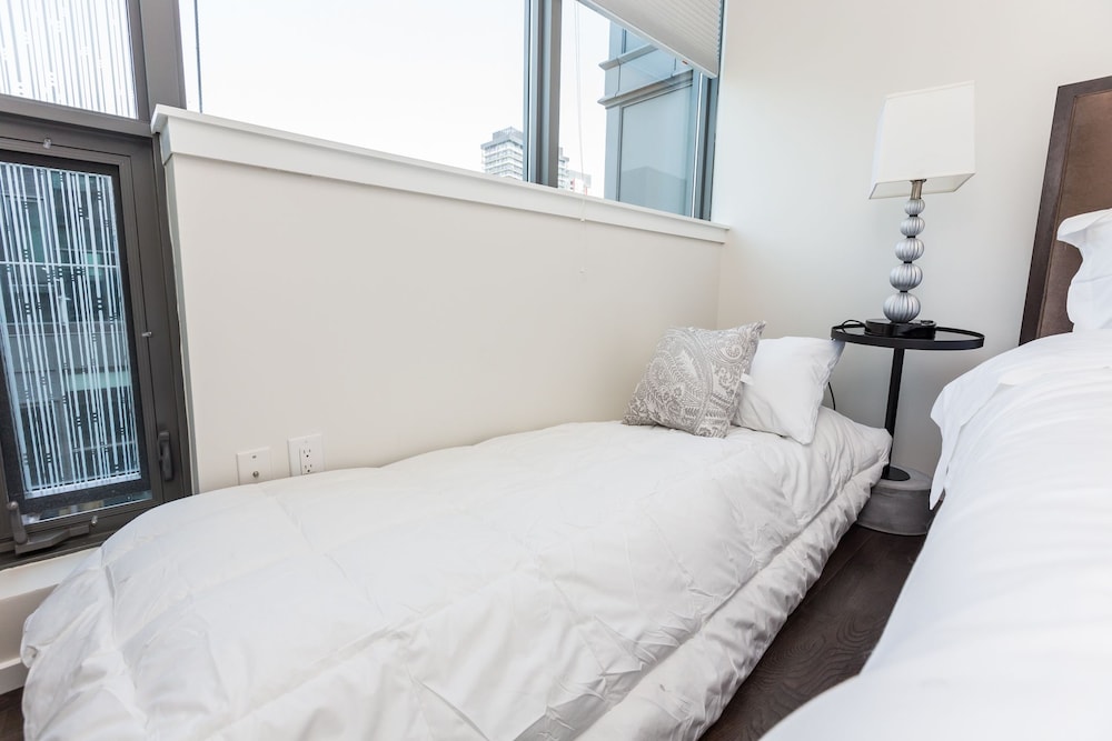 Applewood Suites - 2 BDRM King & Spadina - Image 5