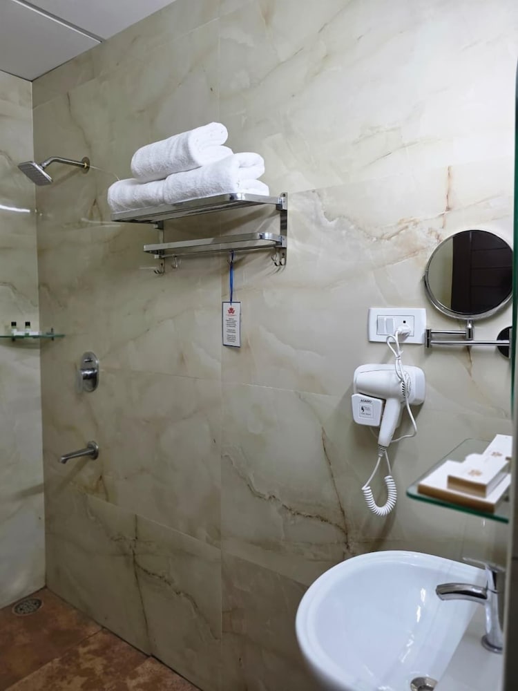 MG Beatle Hotel Tirupati