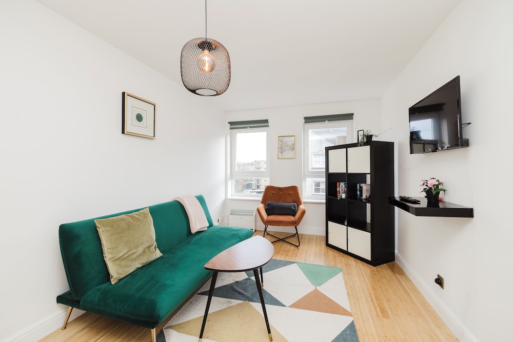 Welcoming 1BR flat near Park