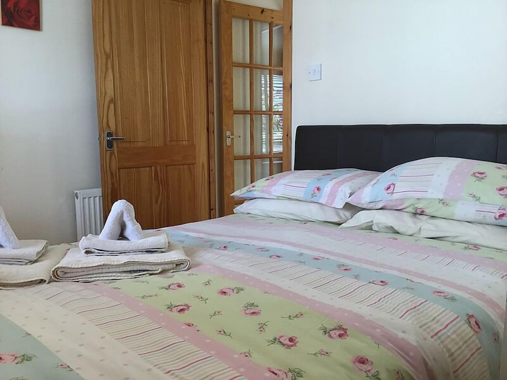 4 Bedroom House Stratherrick view 3