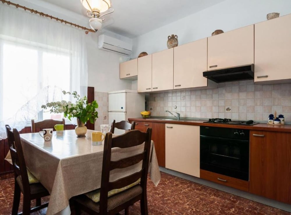 Seaside Oasis Apartments on Island Ugljan