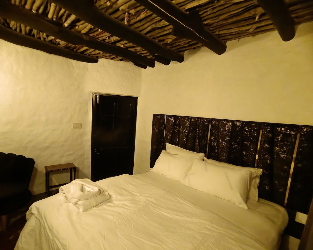 2 Bed Chalet - Yasam Cloud Nine And a Half Hunza view 4