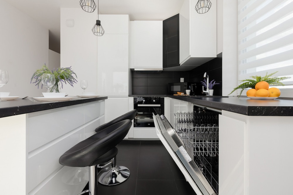 Szlachecka Apartment, Parking by Renters view 4