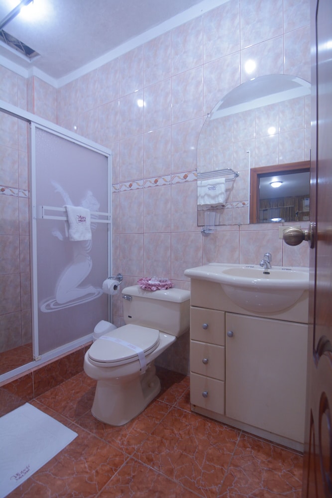 Victoria Suites Hostal