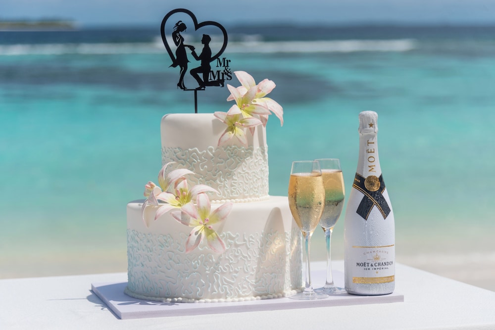 Kuredhivaru Resort & Spa Maldives by Accor