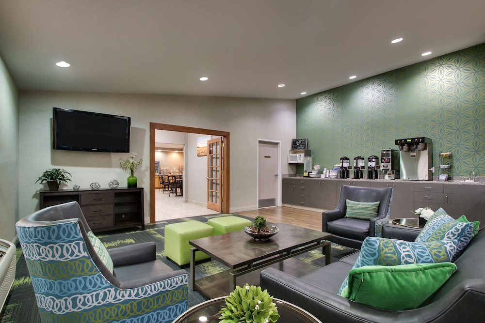 EverSpring Inn & Suites view 4