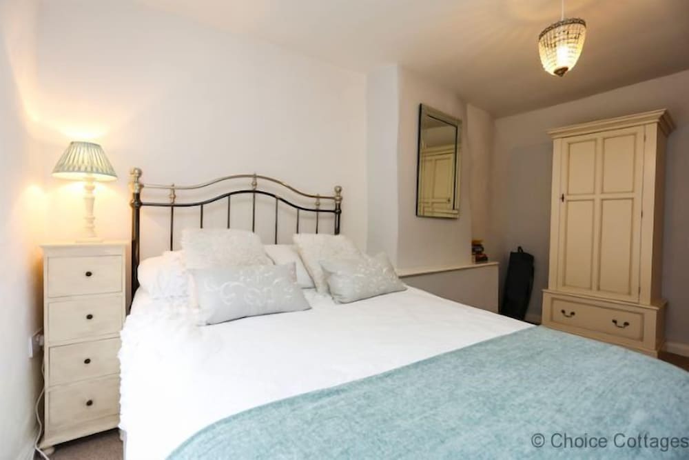 Braunton April Cottage 3 Bedrooms view 4