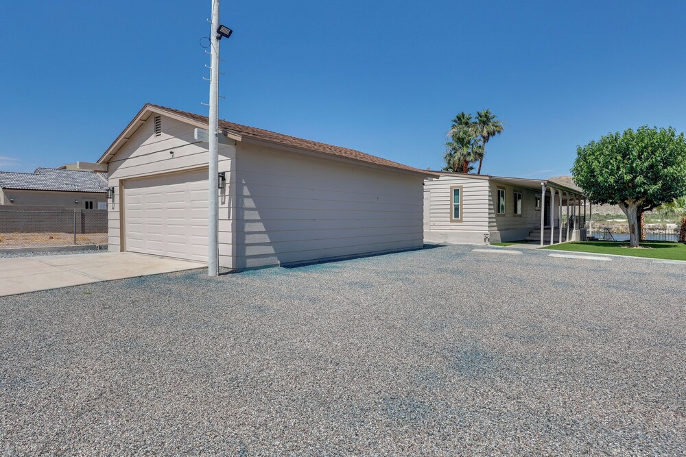 Colorado River Retreat: Bullhead City Home w/ Deck